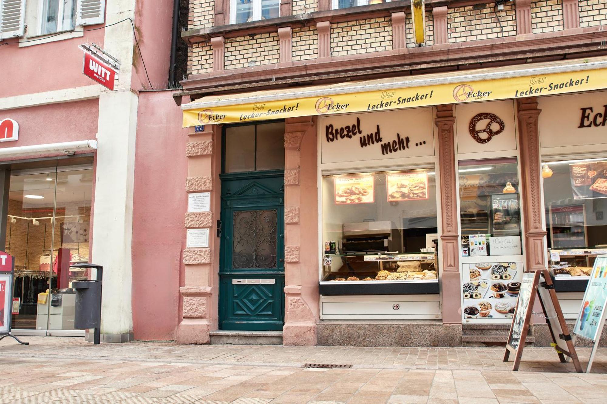 Upper Room Altstadt-Apartment Im Herzen Der Pfalz Neustadt an der Weinstrasse Exterior photo